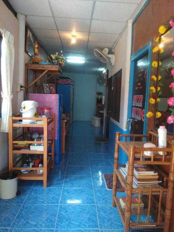 Patchaya Guesthouse Амфава Екстериор снимка