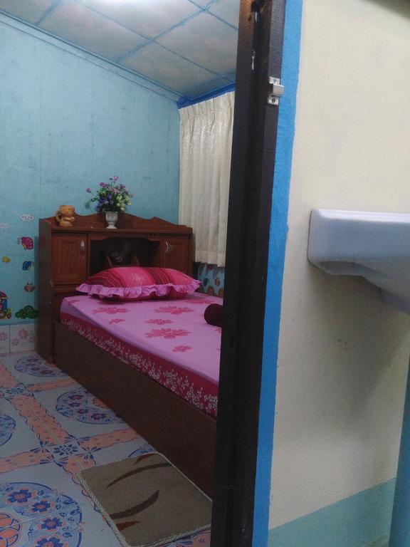 Patchaya Guesthouse Амфава Екстериор снимка