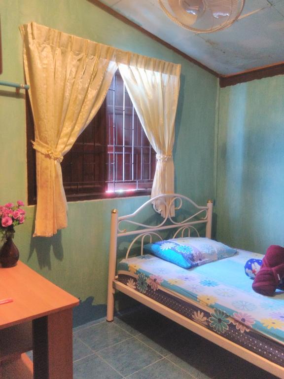 Patchaya Guesthouse Амфава Екстериор снимка